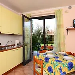 La Grolla Апартаменты Манерба-дель-Гарда
