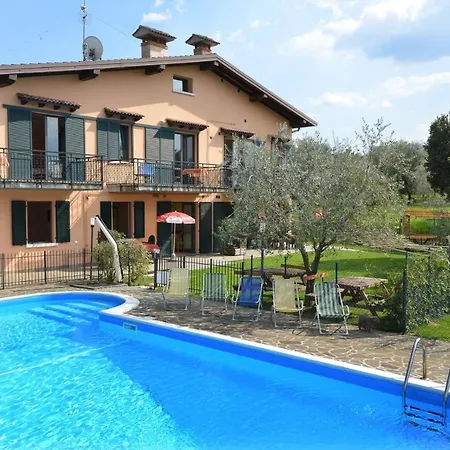 Apartament La Grolla Manerba del Garda