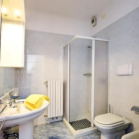Apartament La Grolla Manerba del Garda